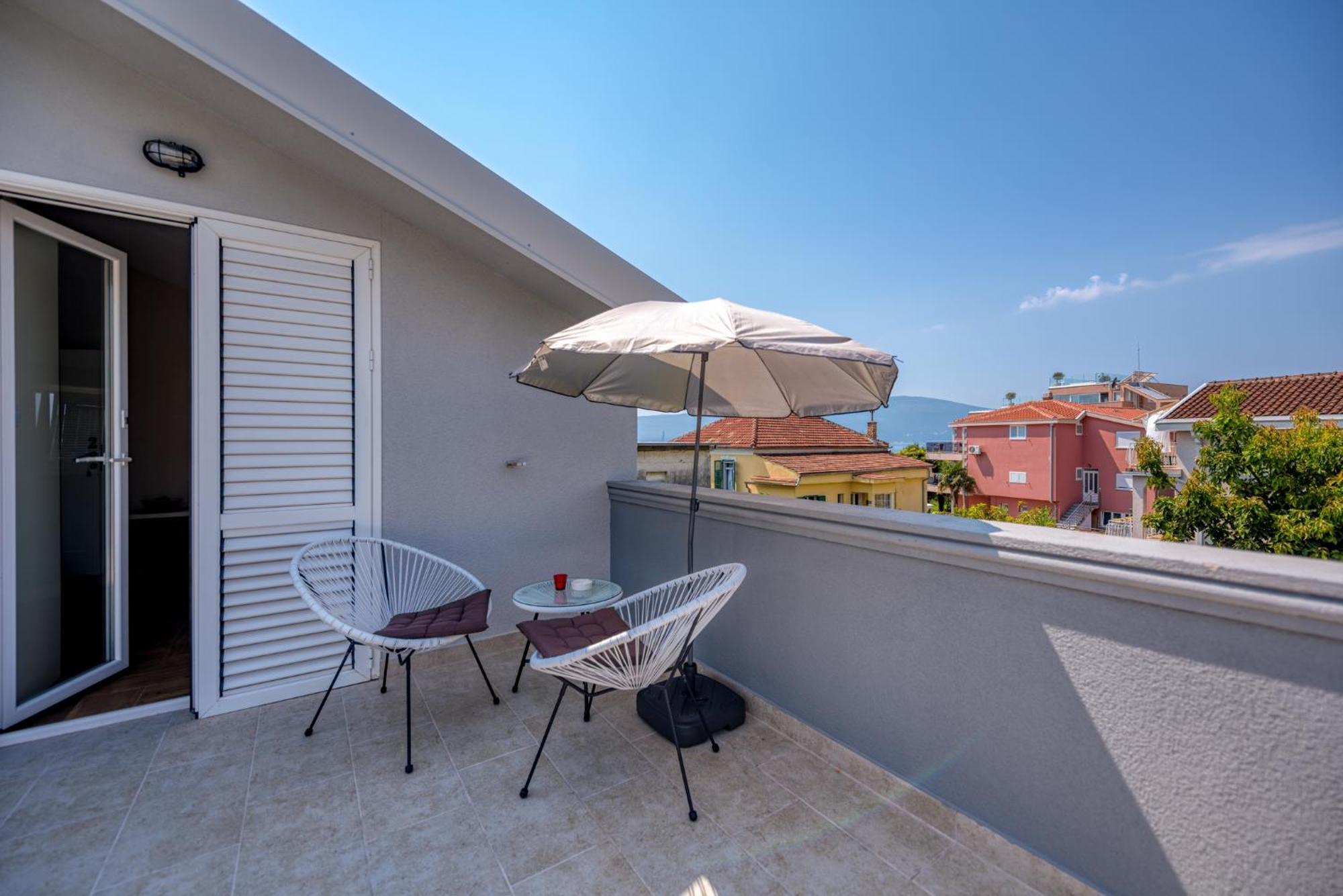 Miro Guesthouse Tivat Zimmer foto
