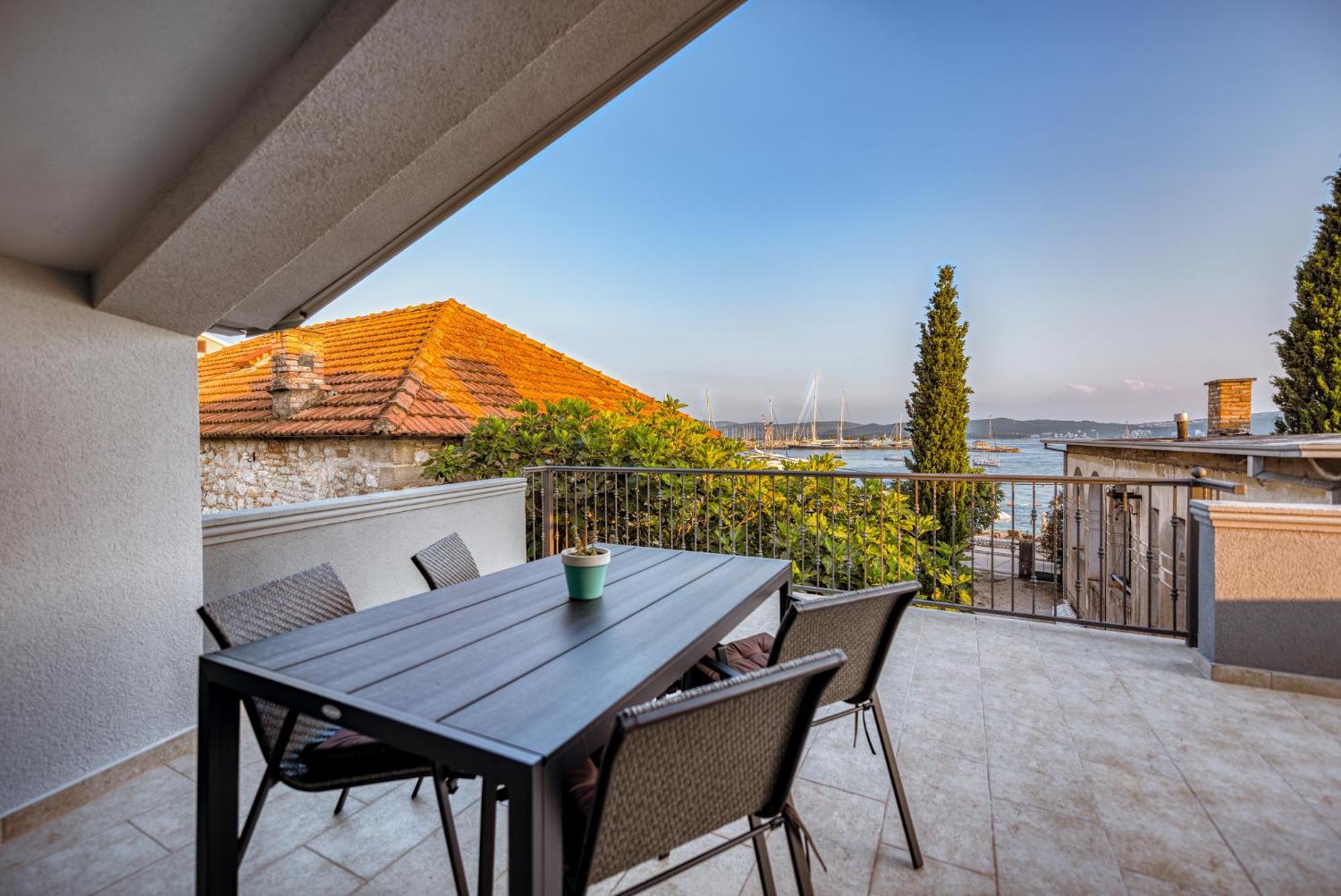 Miro Guesthouse Tivat Exterior foto