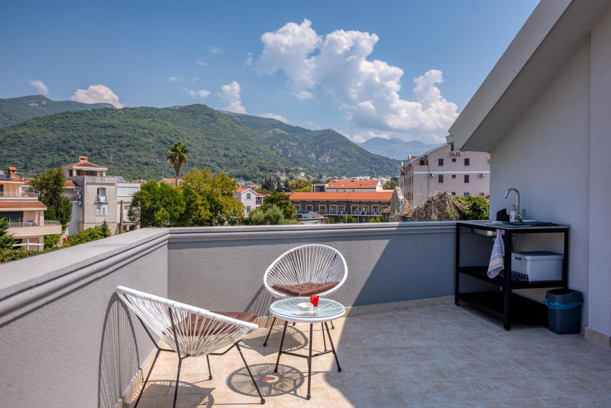 Miro Guesthouse Tivat Exterior foto