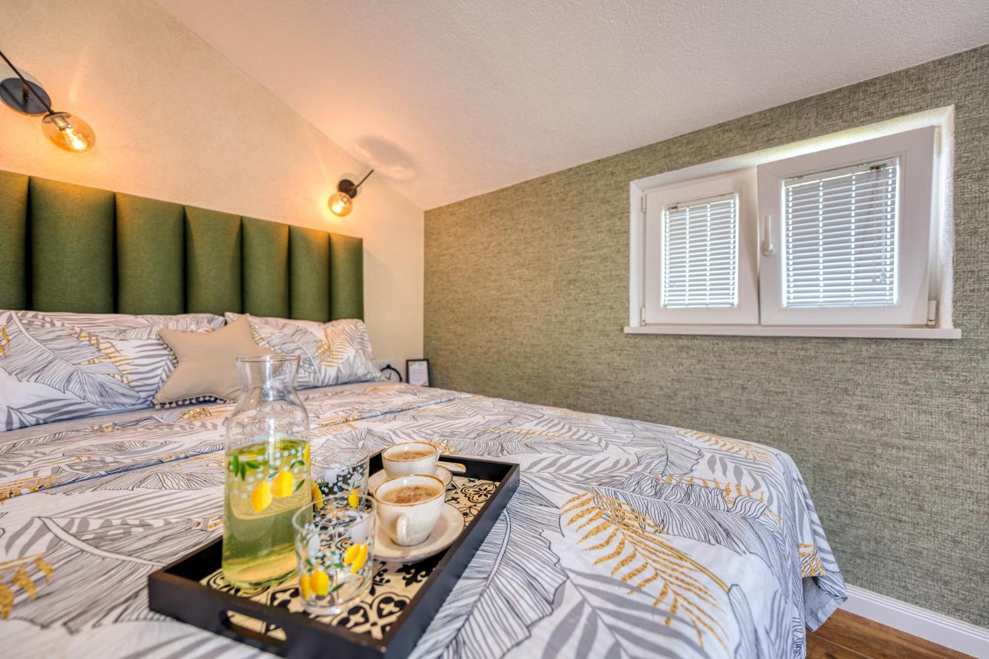 Miro Guesthouse Tivat Zimmer foto